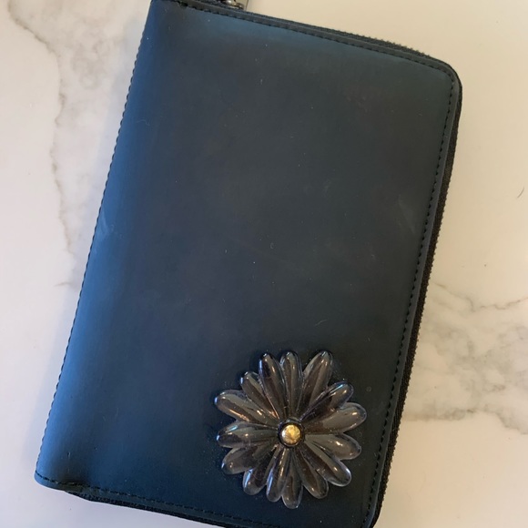 Marc by Marc Jacobs passport holder/ wallet - Picture 2 of 5